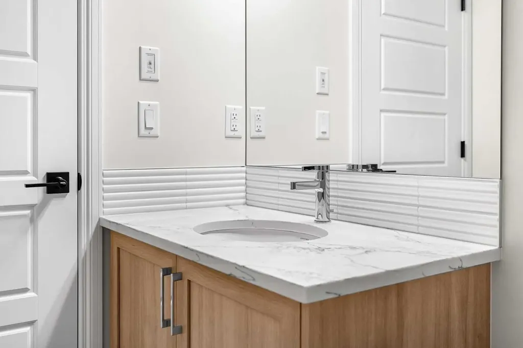 63 Annette Rise NW Calgary AB T3R 2L6