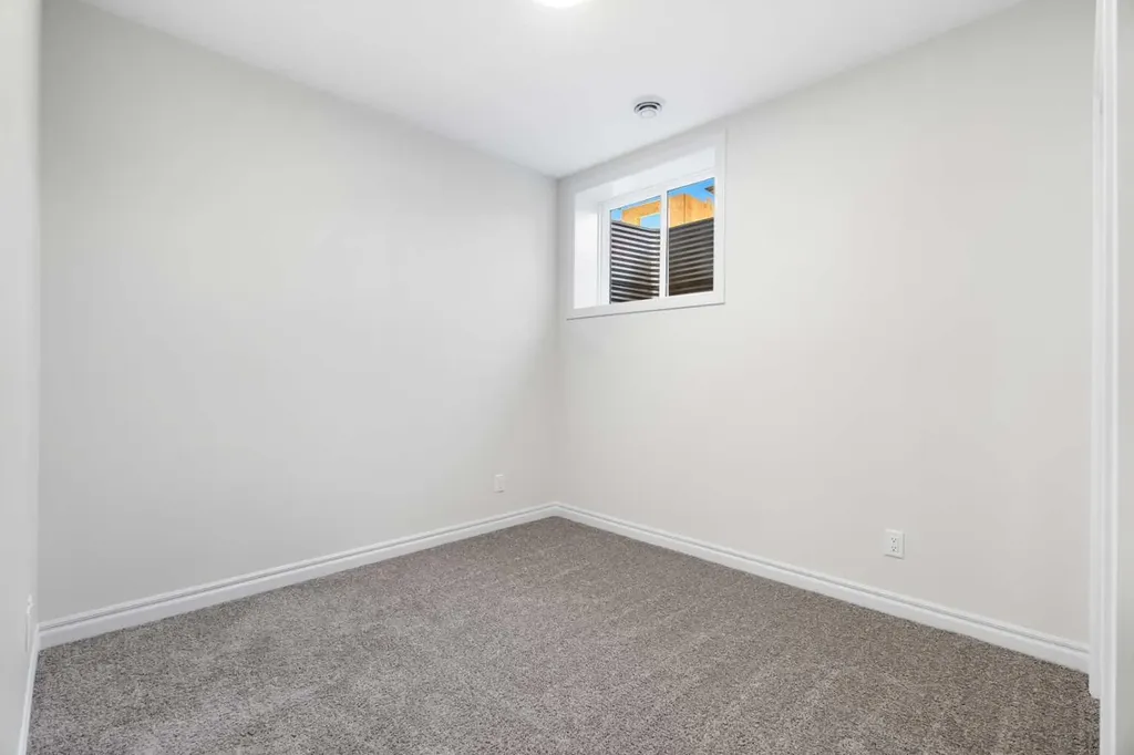 63 Annette Rise NW Calgary AB T3R 2L6