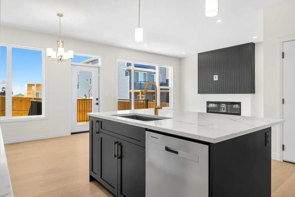 63 Annette Rise NW Calgary AB T3R 2L6