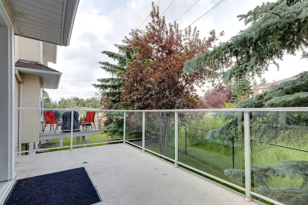 155 Prominence Heights SW Calgary AB T3H 2Z6