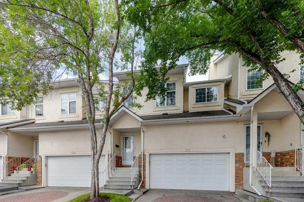 155 Prominence Heights SW Calgary AB T3H 2Z6