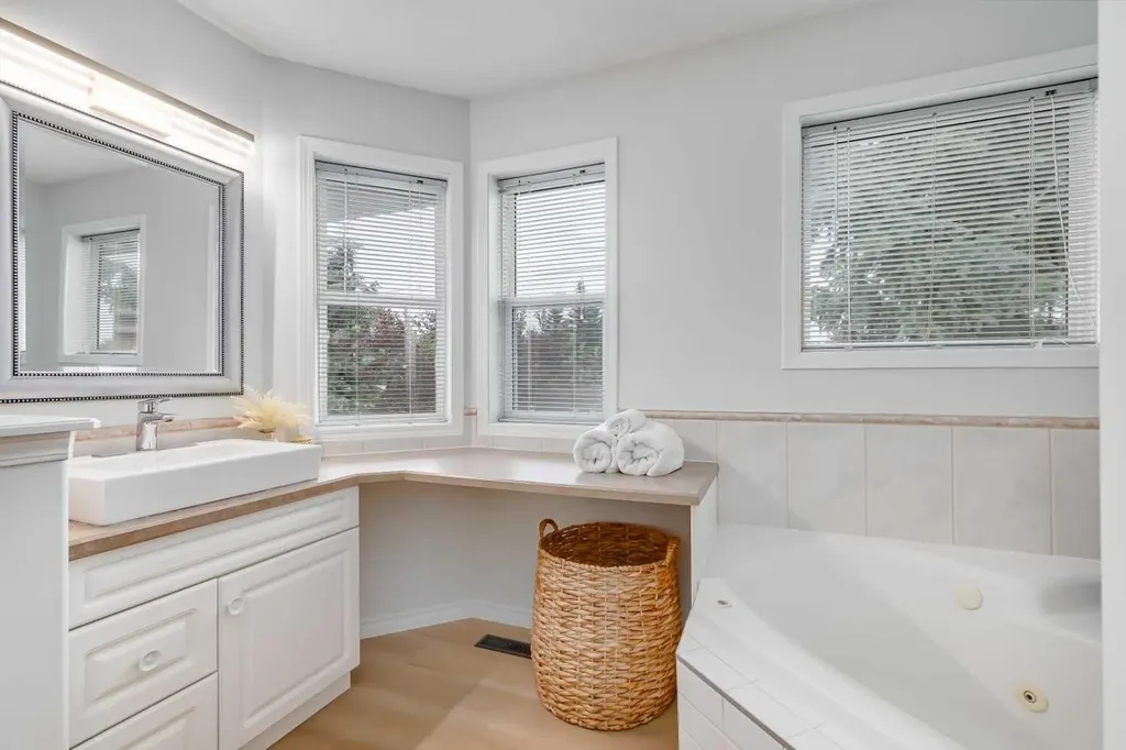 155 Prominence Heights SW Calgary AB T3H 2Z6