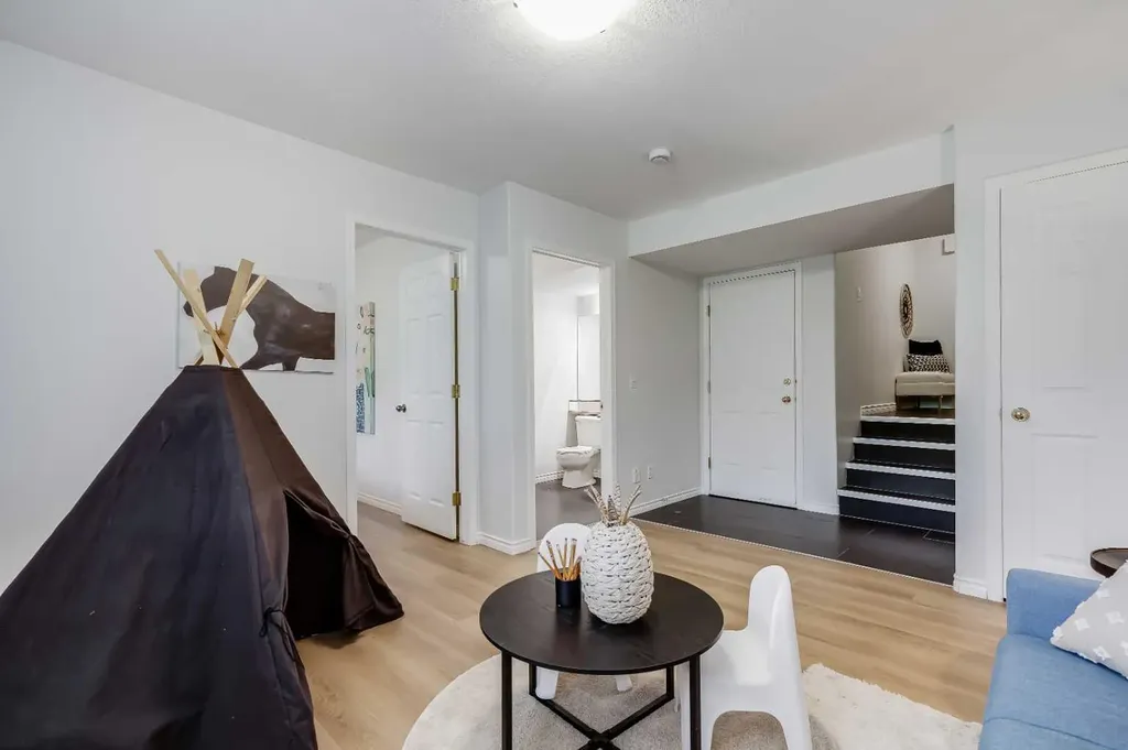 155 Prominence Heights SW Calgary AB T3H 2Z6