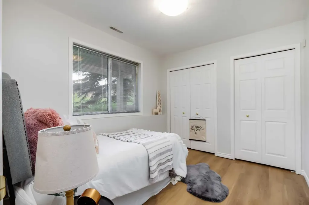 155 Prominence Heights SW Calgary AB T3H 2Z6
