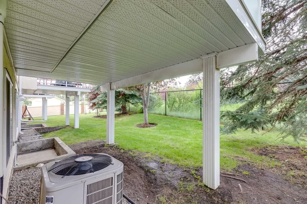 155 Prominence Heights SW Calgary AB T3H 2Z6