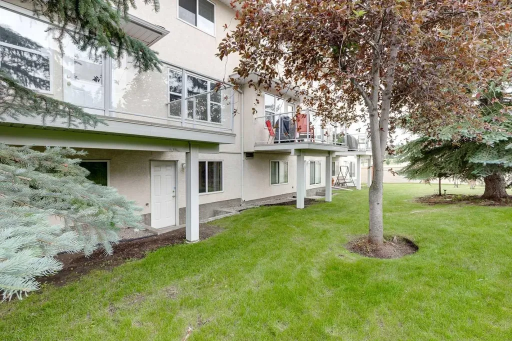 155 Prominence Heights SW Calgary AB T3H 2Z6