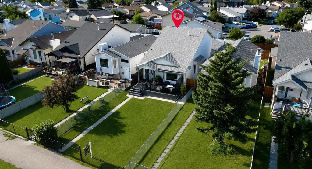 8 Erin Meadow Way SE Calgary AB T2B 3A2