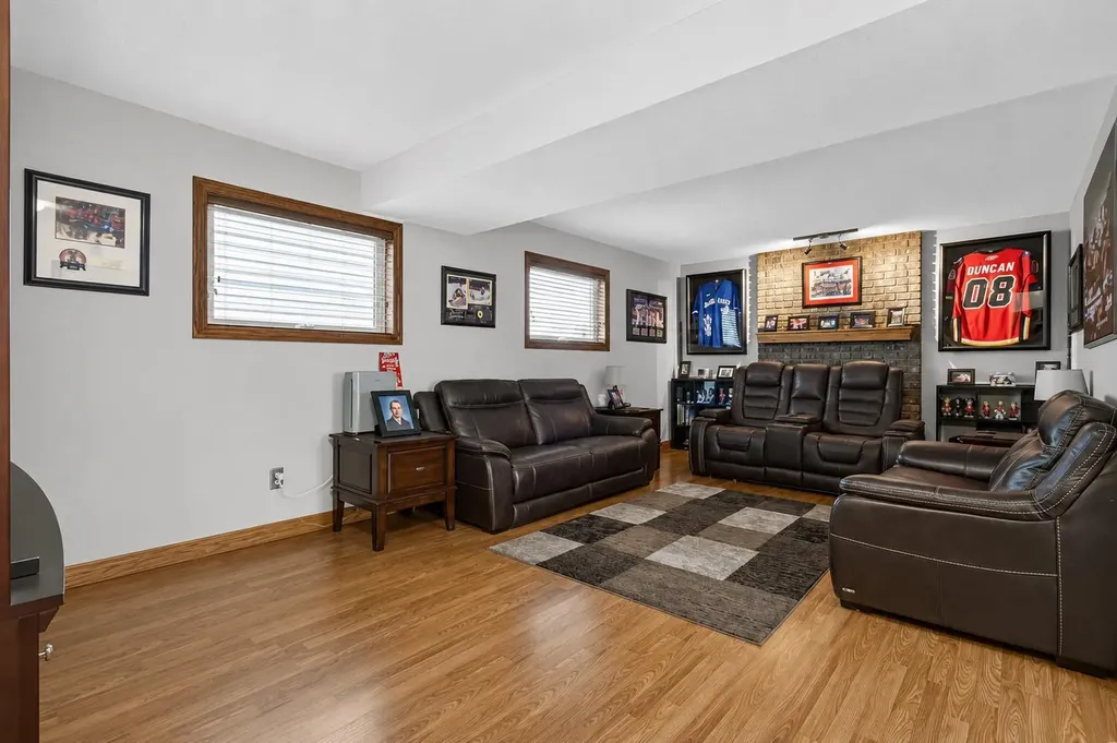 8 Erin Meadow Way SE Calgary AB T2B 3A2