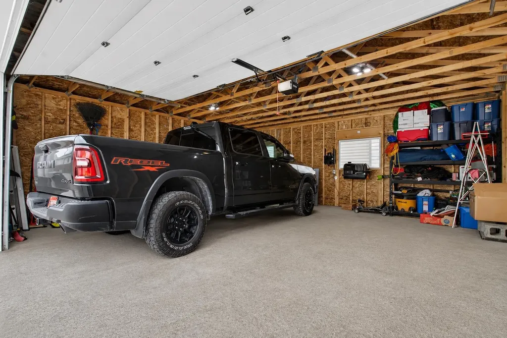 8 Erin Meadow Way SE Calgary AB T2B 3A2