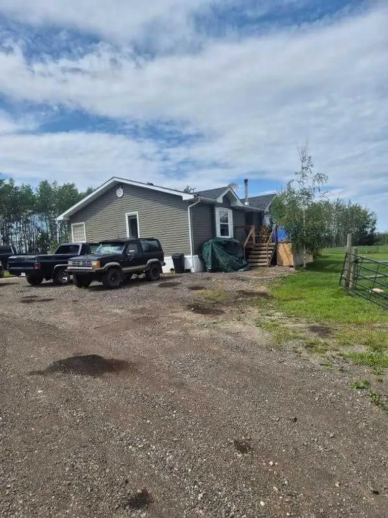 721023 Range Road 113 Beaverlodge AB T0H 0C0