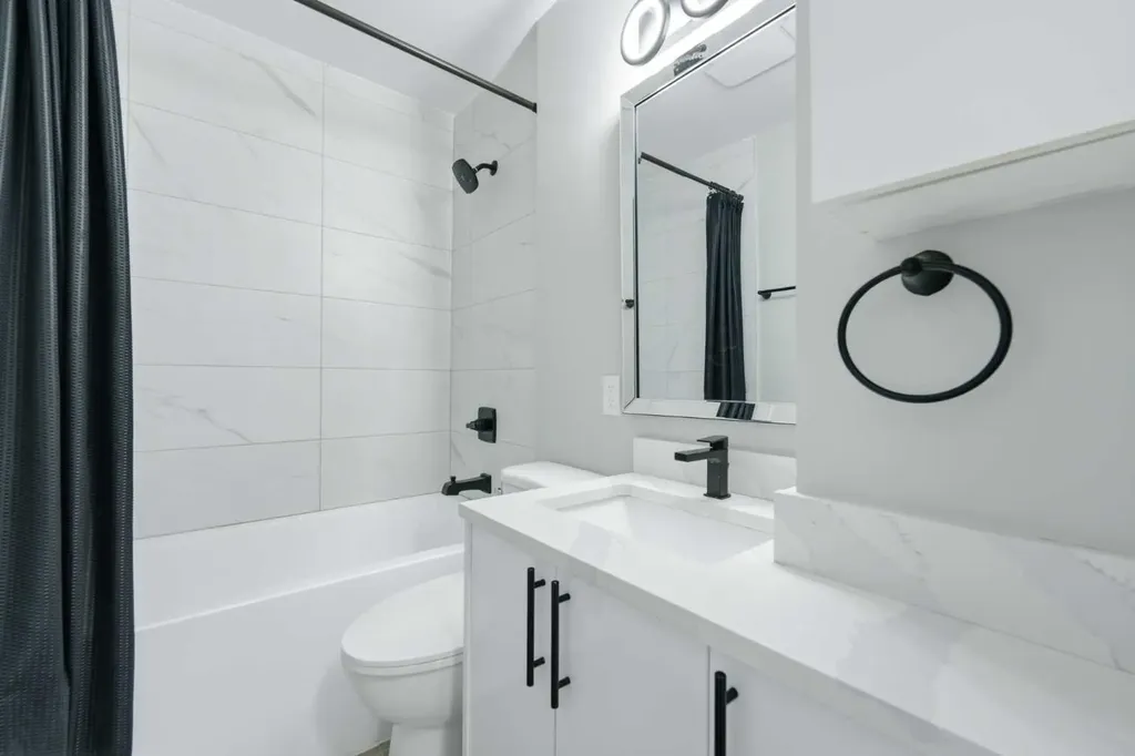 4608 70 Street NW Calgary AB T3B 2K6