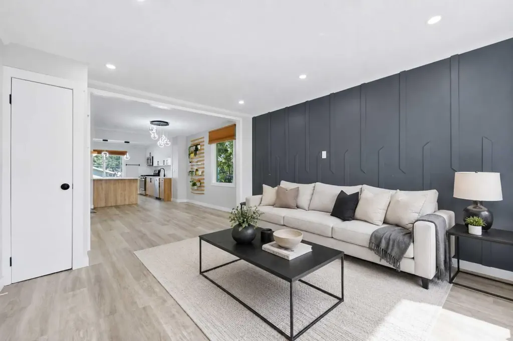 4608 70 Street NW Calgary AB T3B 2K6