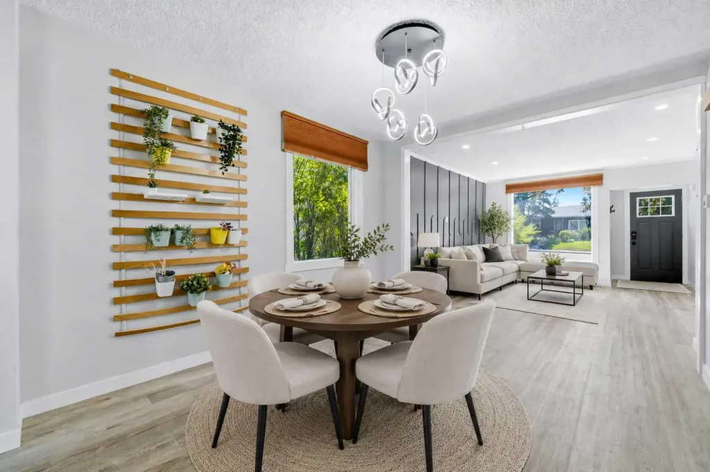 4608 70 Street NW Calgary AB T3B 2K6