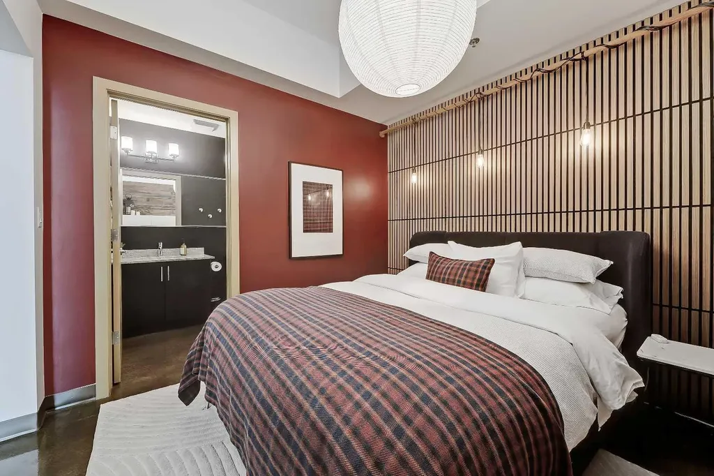 135 13 Avenue SW Calgary AB T2R 0W8