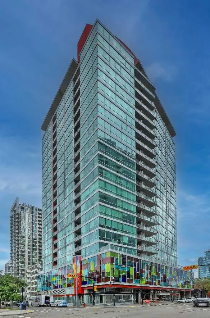135 13 Avenue SW Calgary AB T2R 0W8
