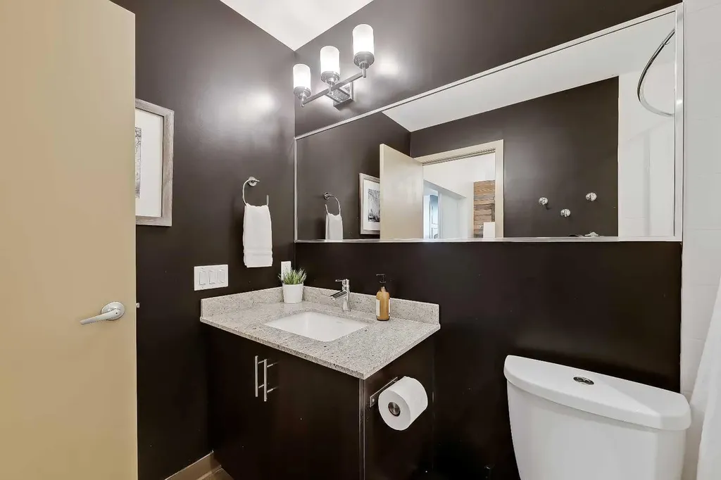 135 13 Avenue SW Calgary AB T2R 0W8