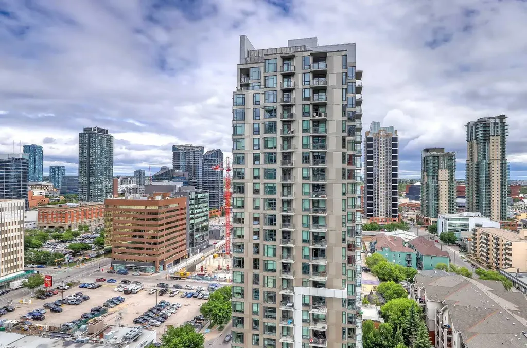 135 13 Avenue SW Calgary AB T2R 0W8