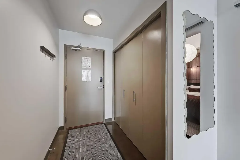 135 13 Avenue SW Calgary AB T2R 0W8