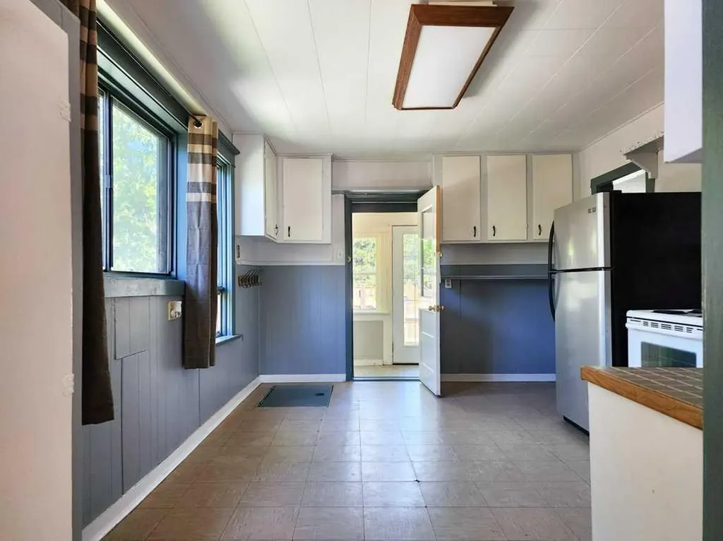 2229 210 Street Bellevue AB T0K 0C0