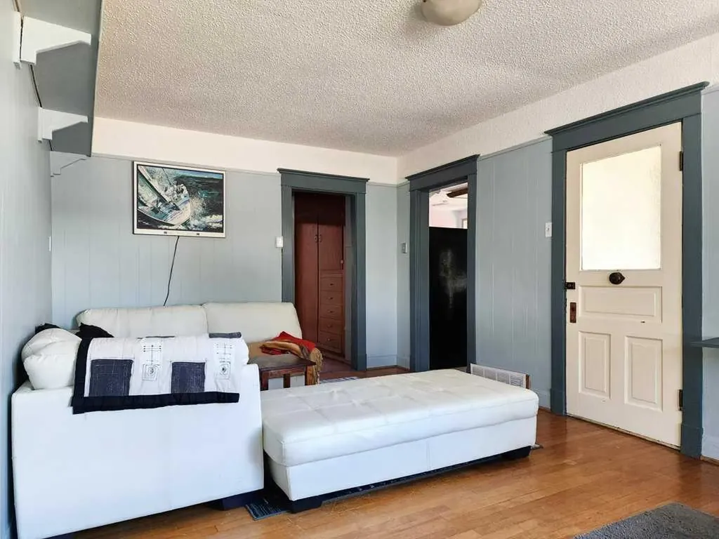 2229 210 Street Bellevue AB T0K 0C0