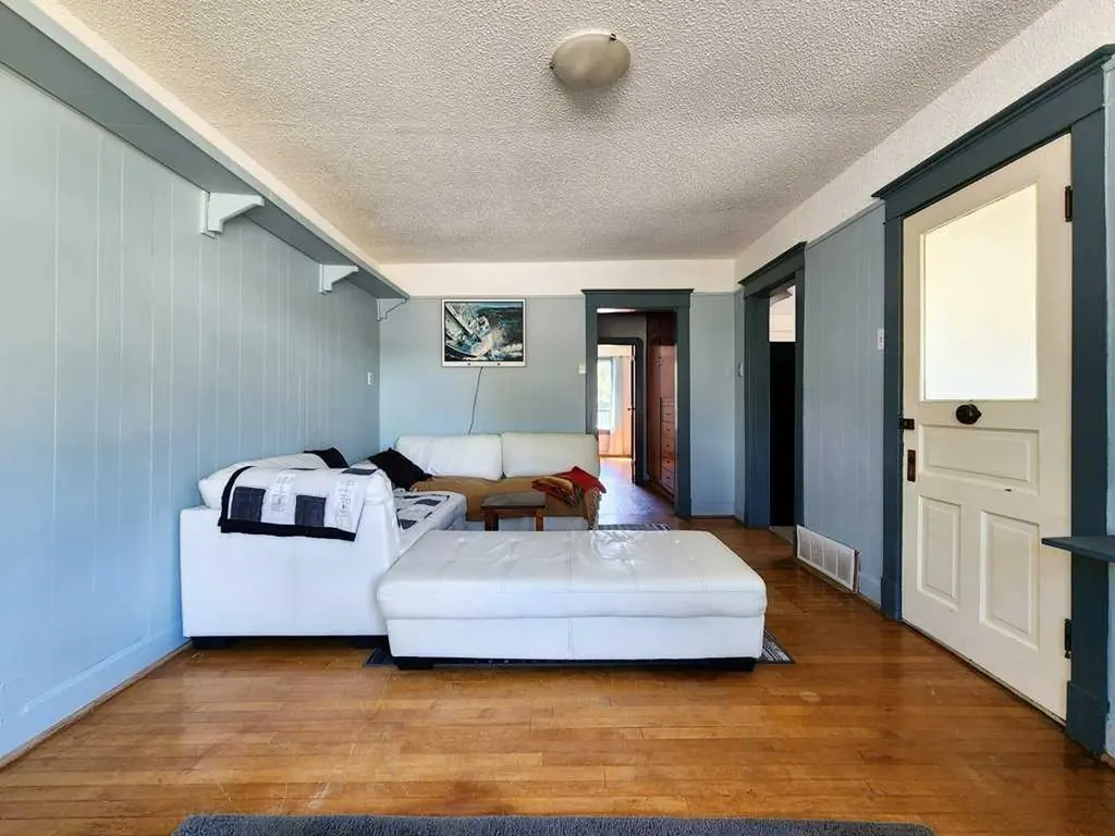 2229 210 Street Bellevue AB T0K 0C0