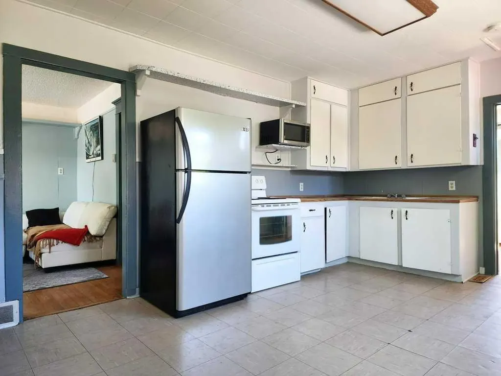 2229 210 Street Bellevue AB T0K 0C0
