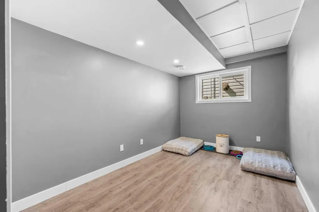 4508 30a Street Close Lloydminster SK S9V 1X7
