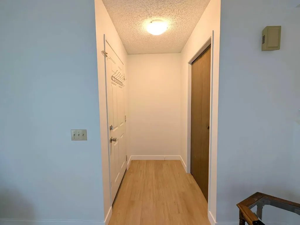 137 Bermuda Drive NW Calgary AB T3K 1H6