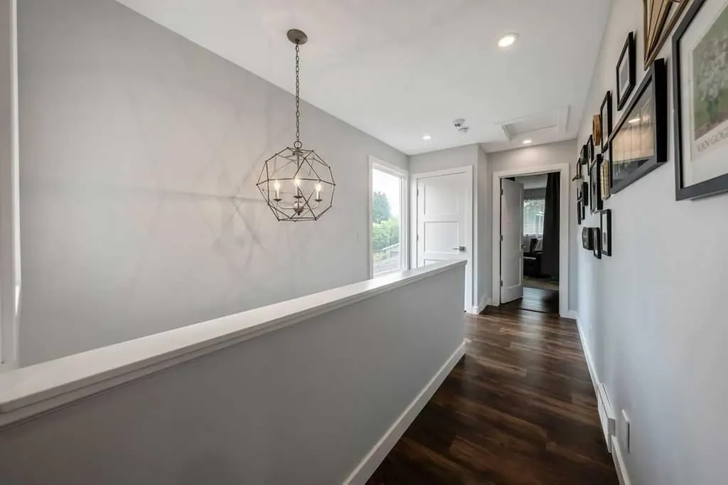625 13 Avenue NE Calgary AB T2E 1C7