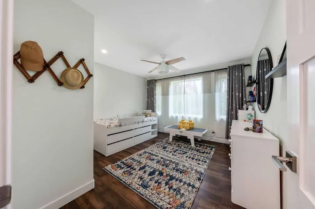 625 13 Avenue NE Calgary AB T2E 1C7