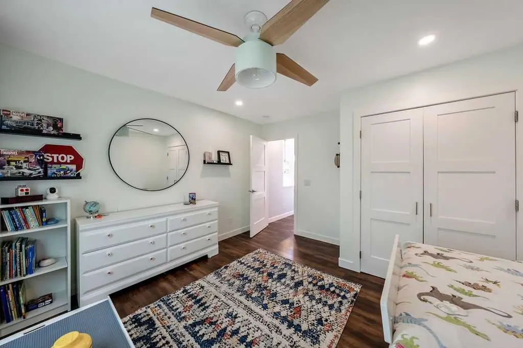 625 13 Avenue NE Calgary AB T2E 1C7