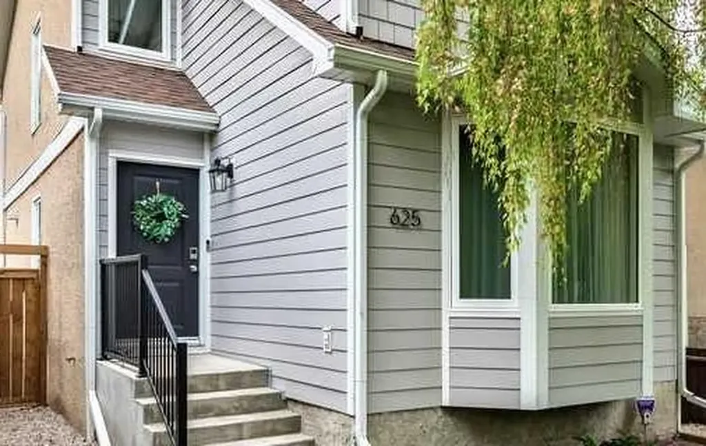625 13 Avenue NE Calgary AB T2E 1C7