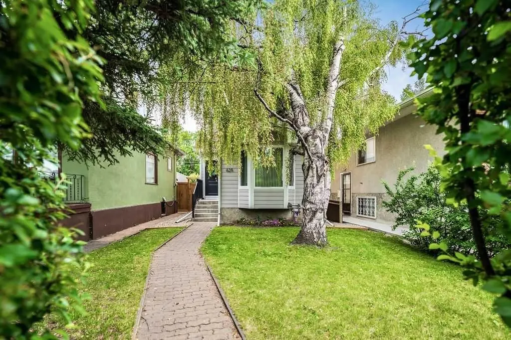 625 13 Avenue NE Calgary AB T2E 1C7
