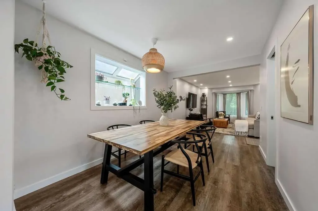 625 13 Avenue NE Calgary AB T2E 1C7
