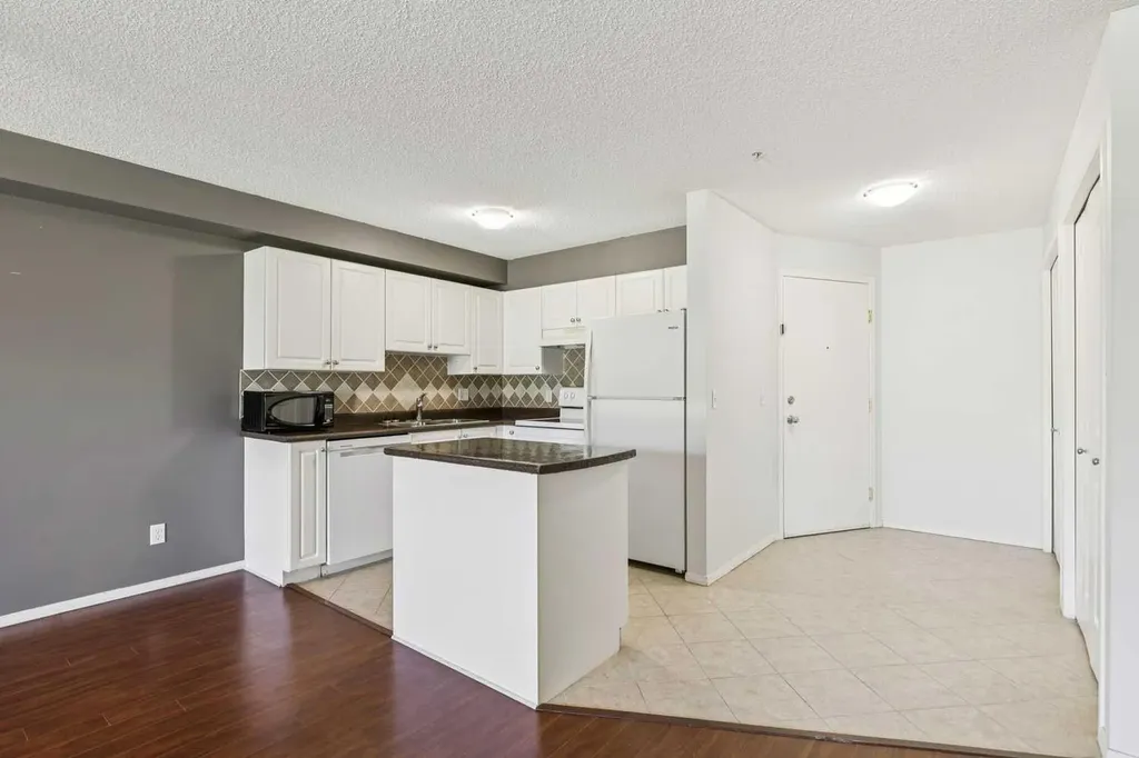 1000 Citadel Meadow Point NW Calgary AB T3G 5N5