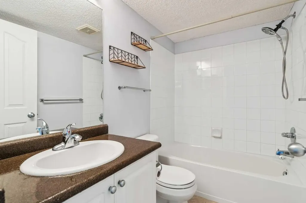 1000 Citadel Meadow Point NW Calgary AB T3G 5N5