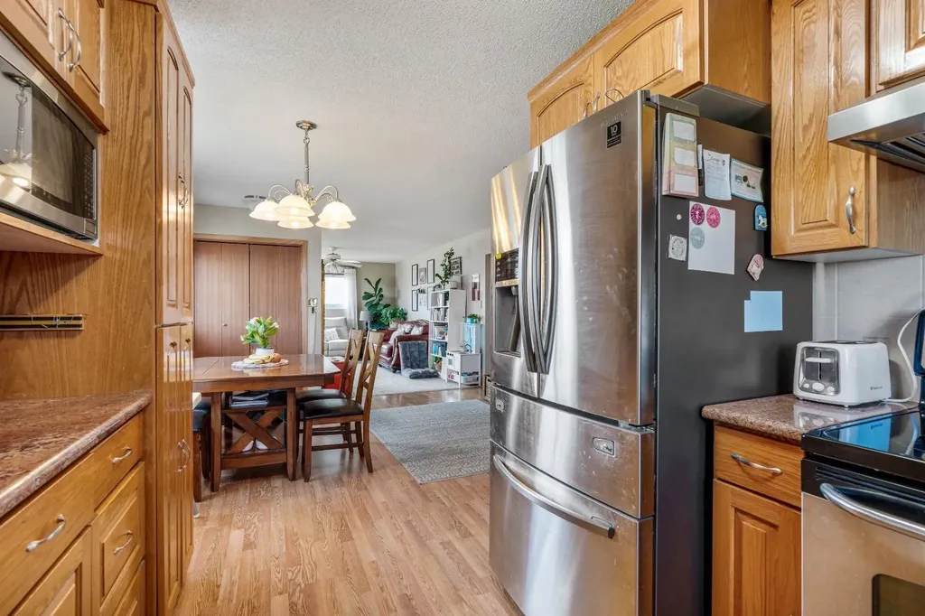 70 8 Avenue E Cardston AB T0K 0K0