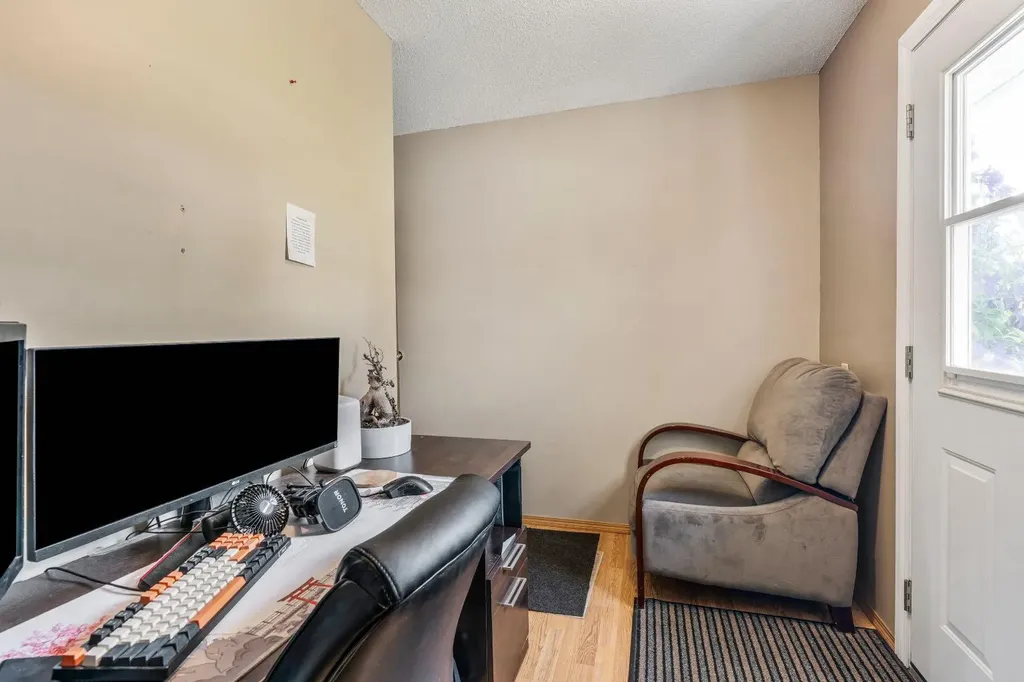 70 8 Avenue E Cardston AB T0K 0K0