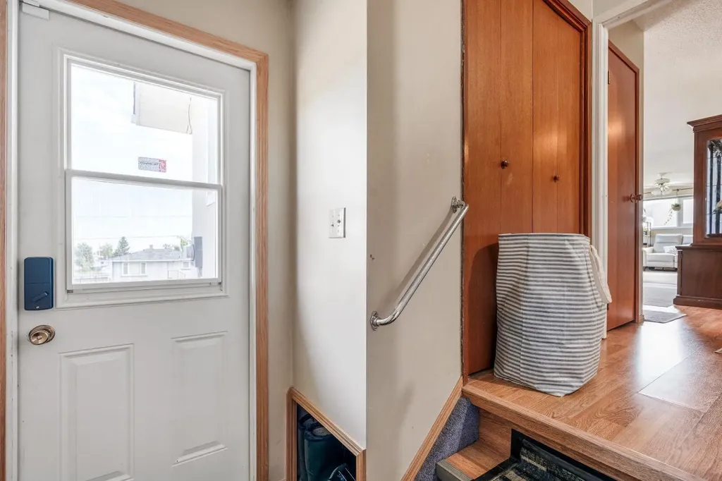 70 8 Avenue E Cardston AB T0K 0K0