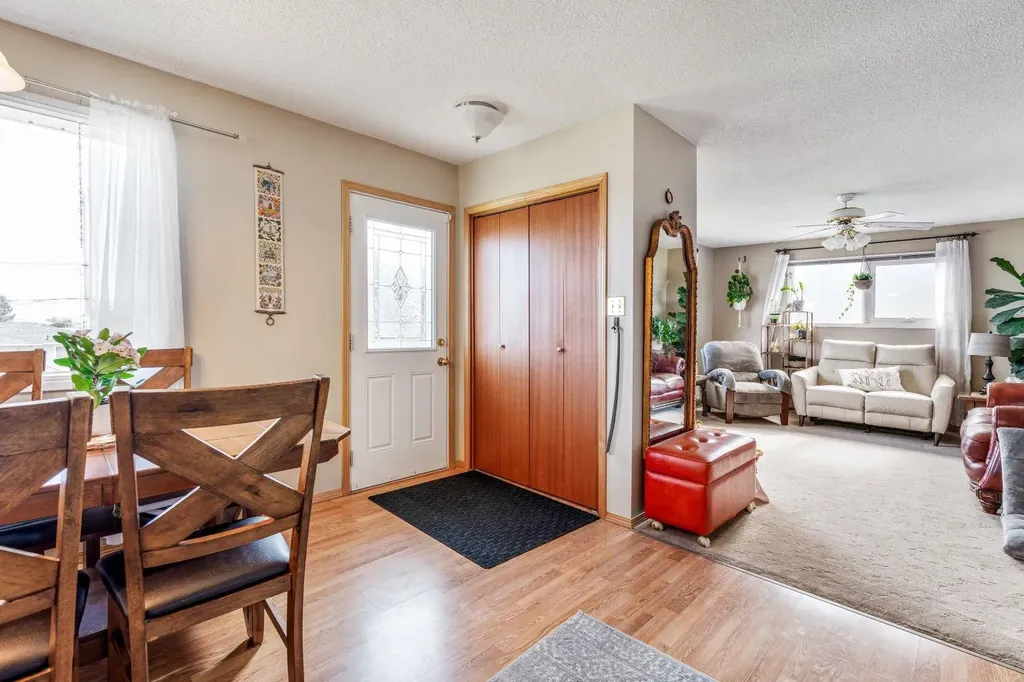 70 8 Avenue E Cardston AB T0K 0K0