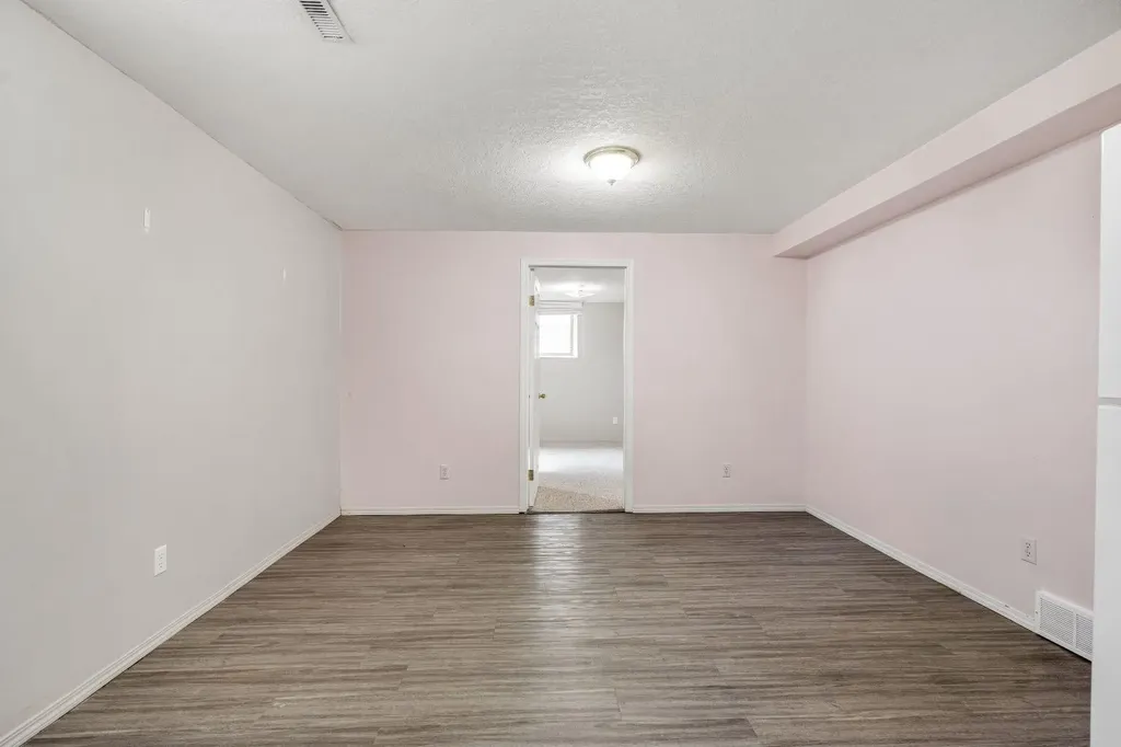 70 8 Avenue E Cardston AB T0K 0K0