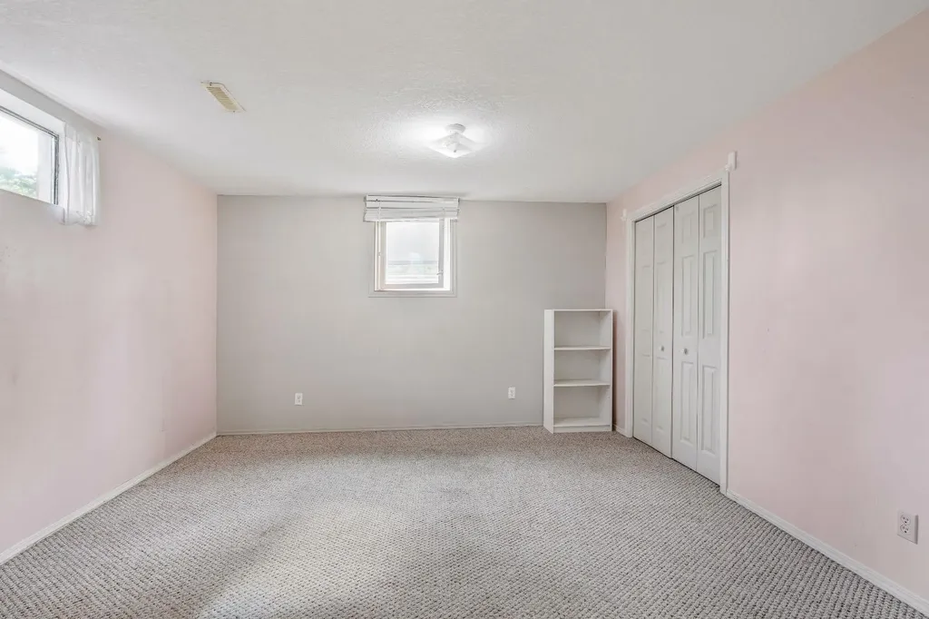 70 8 Avenue E Cardston AB T0K 0K0
