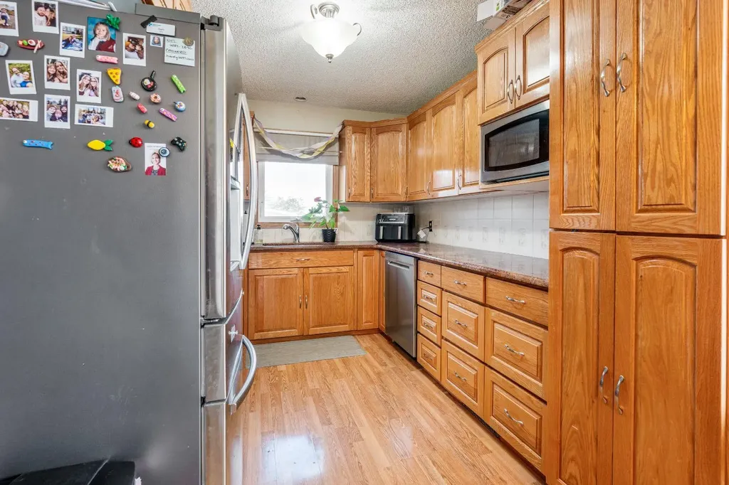 70 8 Avenue E Cardston AB T0K 0K0
