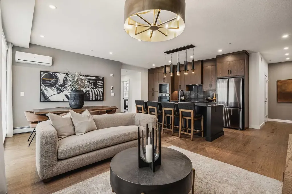 55 Lucas Way NW Calgary AB T3P 2C7