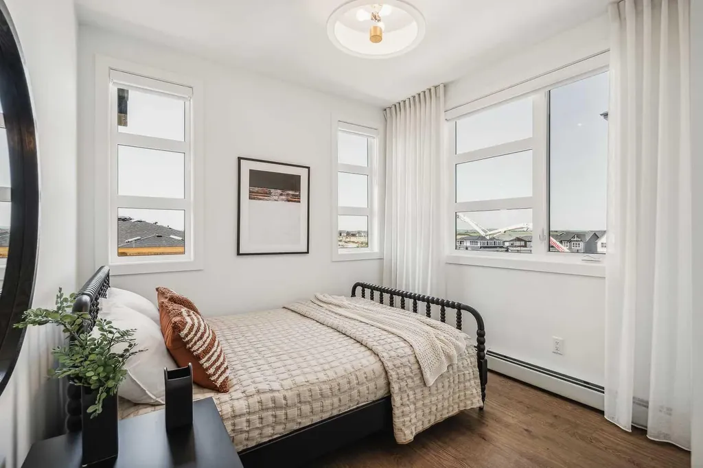 55 Lucas Way NW Calgary AB T3P 2C7