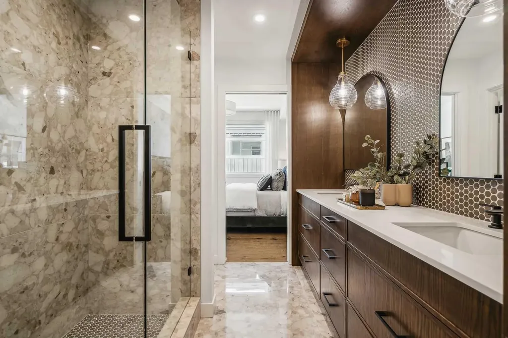 55 Lucas Way NW Calgary AB T3P 2C7