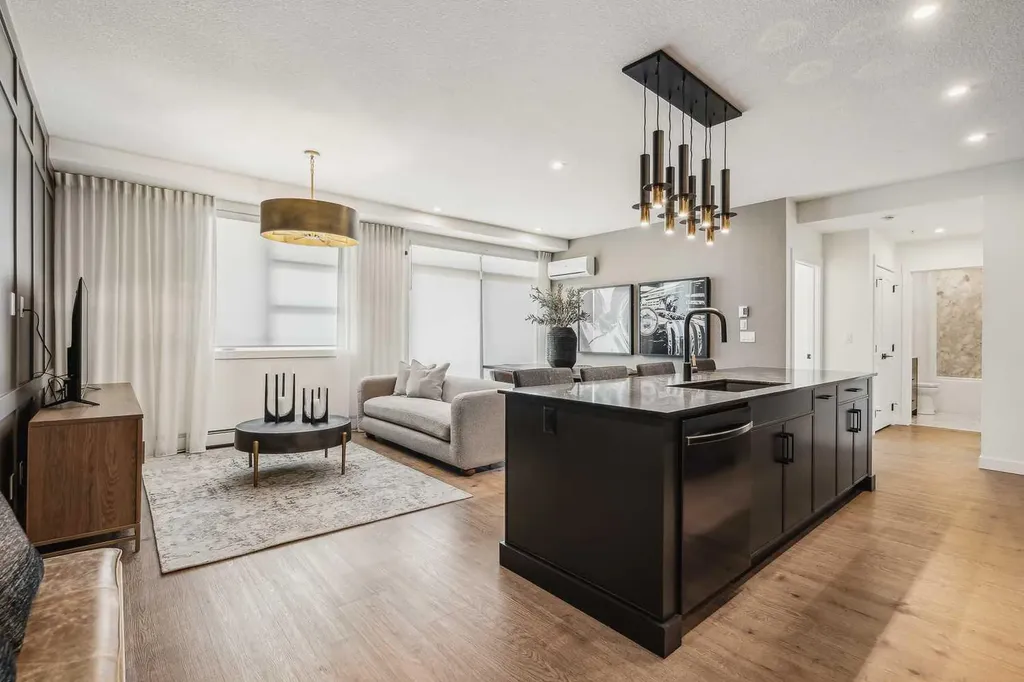 55 Lucas Way NW Calgary AB T3P 2C7