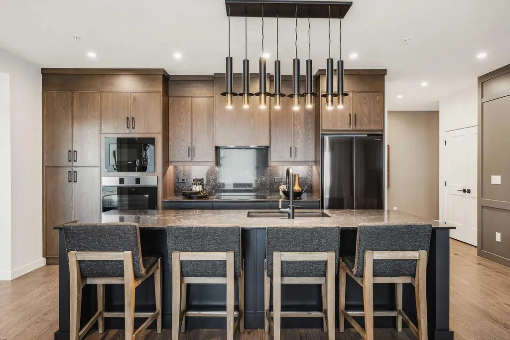 55 Lucas Way NW Calgary AB T3P 2C7