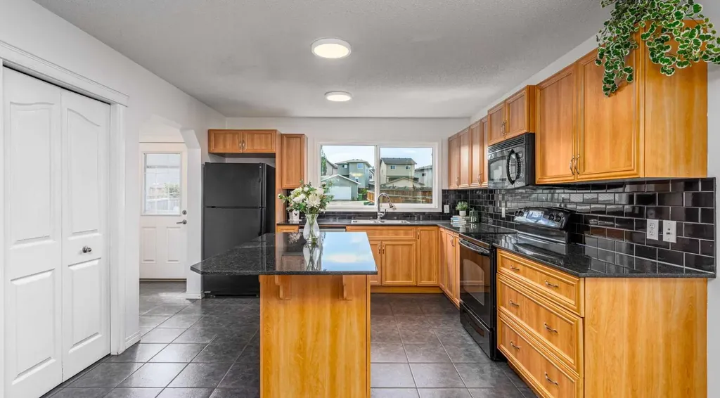 15 Panora Square NW Calgary AB T3K 0R8