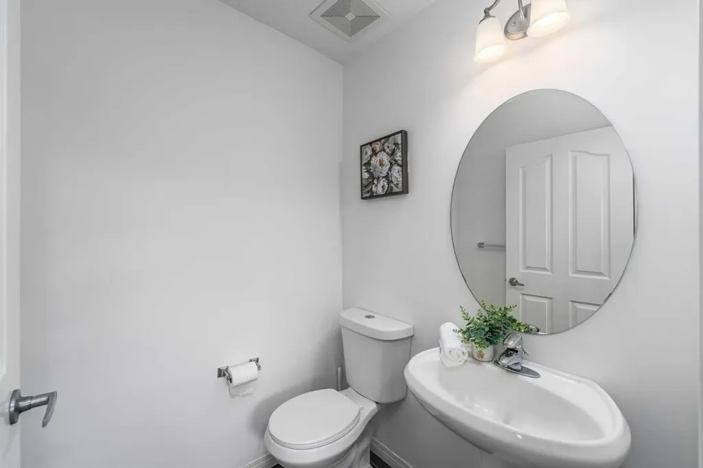 15 Panora Square NW Calgary AB T3K 0R8